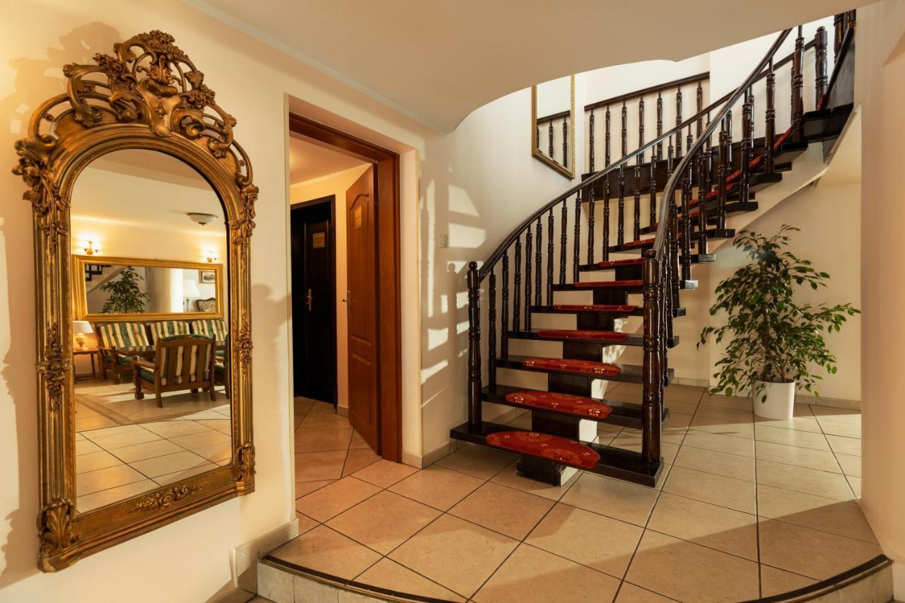 Villa Toscania-Check In 24H Poznan Luaran gambar